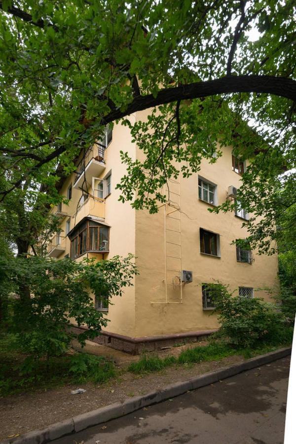 Apartment Nadezhda At Zheltoskan 77/79 Almaty Exterior photo
